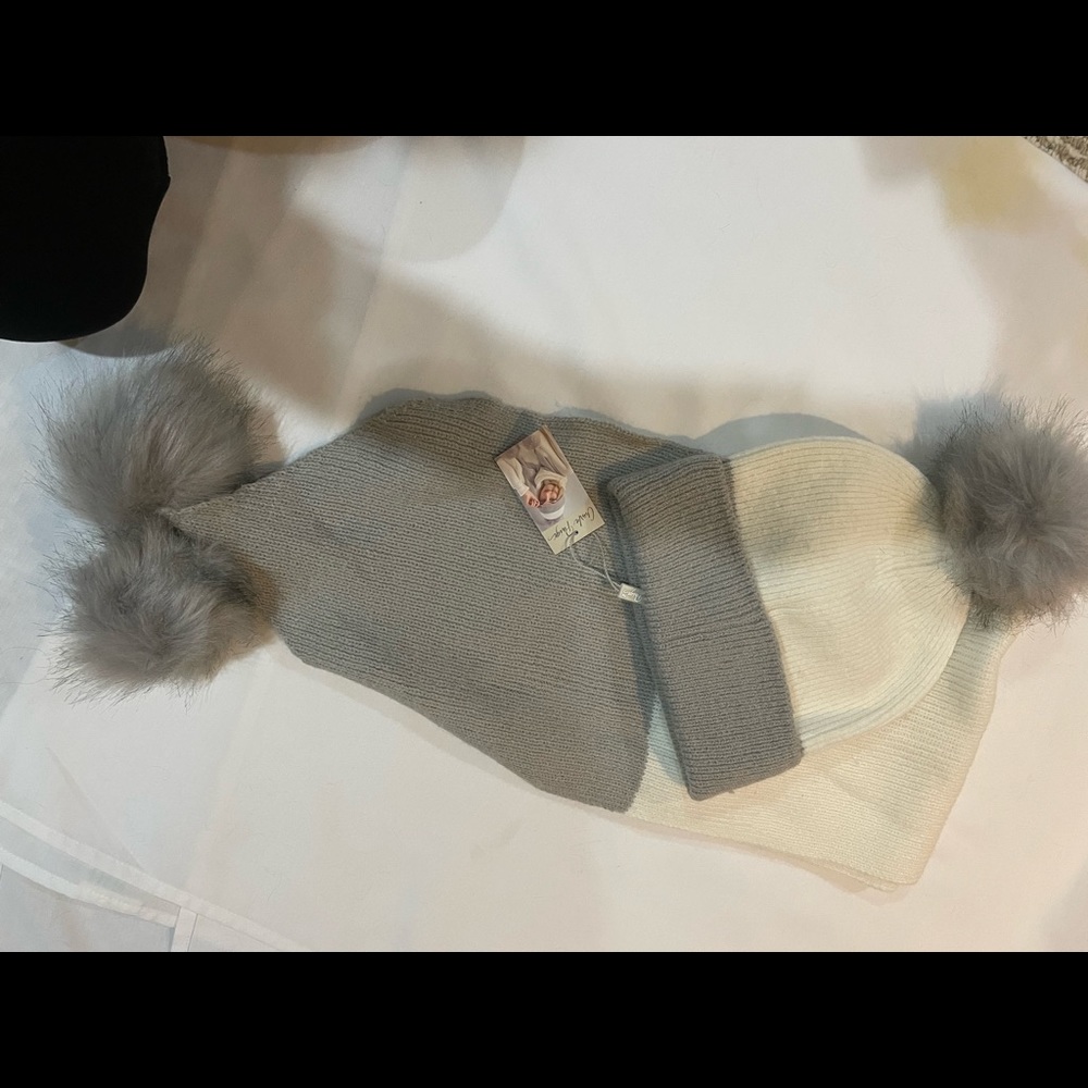 Women’s hat and scarf set Brand new with tags Charlie page brand white and gray